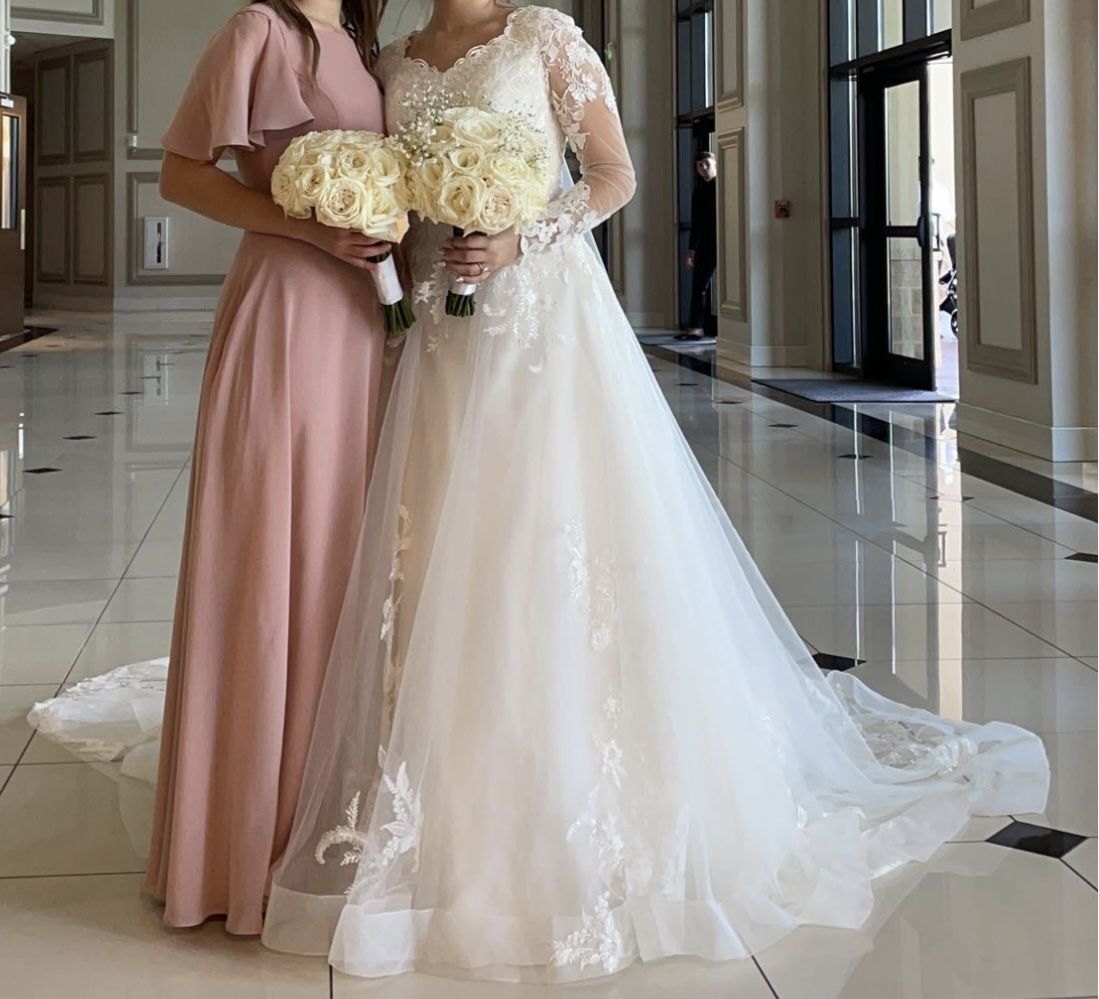 Wedding Dress, Vail And Robe For Sale