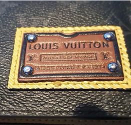 Louis Vuitton Multiple Wallet Monogram Eclipse Gaston Label Savane Yellow.
