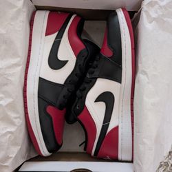 Jordan 1 Low Bred Toe Size 8