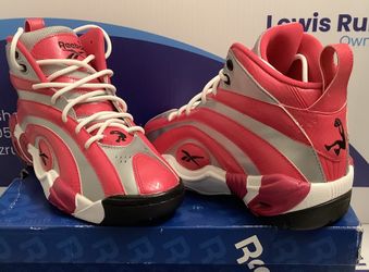 Size 6.5 Like New Reebok Shaqnosis Kids Size 6.5 for Sale in