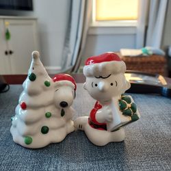 LENOX Snoopy & Charlie Brown CHRISTMAS Salt & Pepper Shakers