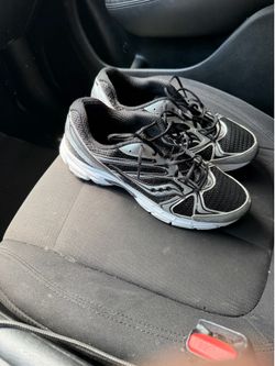 Saucony black gray white 11.5