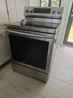 Samsung range and oven