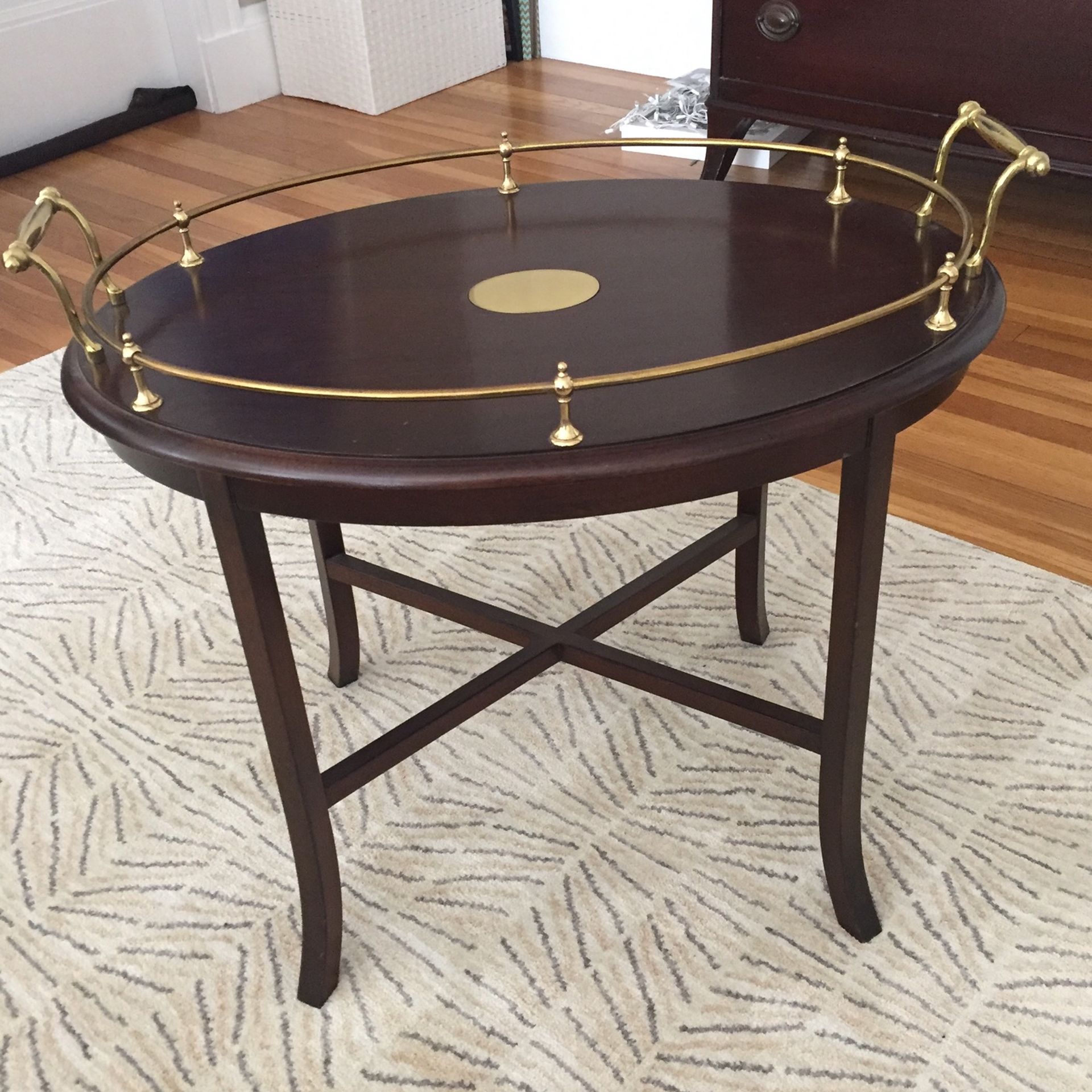 Cherry/mahogany Table