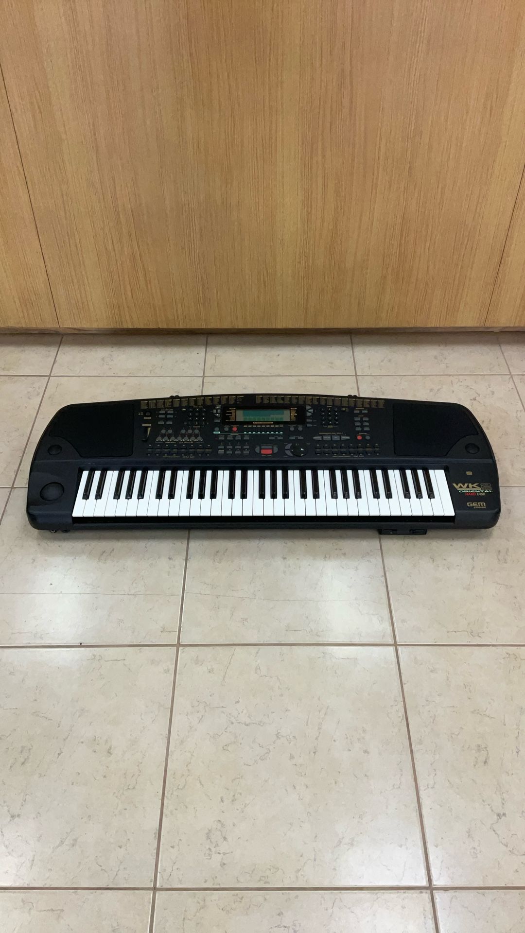 GEM by GENERAL MUSIC WK2 ORIGINAL KEYBOARD.