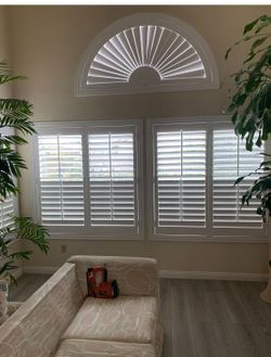 Wood Shutters (FREE ESTIMATES & SAME DAY PRICING)- Plantation, Custom, Interior, Window Treatments/Coverings. Persianas de Madera. Se Habla Espanol.