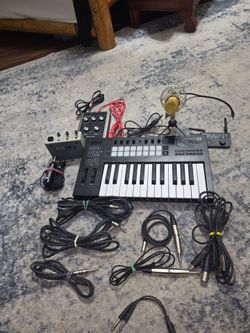 Portable Music Producing/Podcast Gear Bundle