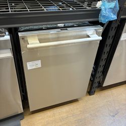 Thermador 24 Inch Wide Stainless Steel Dishwasher 