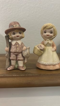 Vintage “merry Miniatures” Pilgrim Figurines.