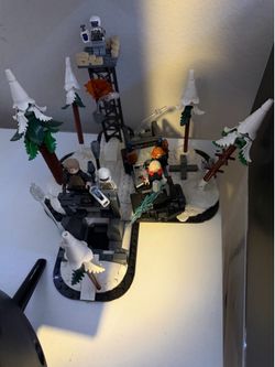 Marvel lego set , $5 off if pickup