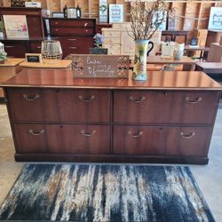 SUPER SPACIOUS CABINET / DRESSER WITH KEY 