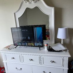Ashley Furniture 7 Drawer Dresser With Mirror