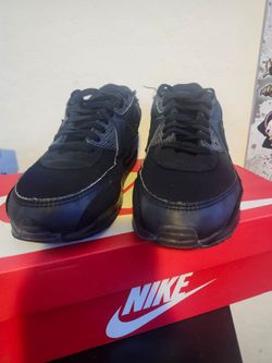 All black nike air max 90. Size 8M