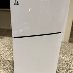 PlayStation 5 Digital Slim Console + DuelSense Wireless Controller Midnight Black