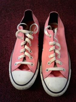 Hot pink converse