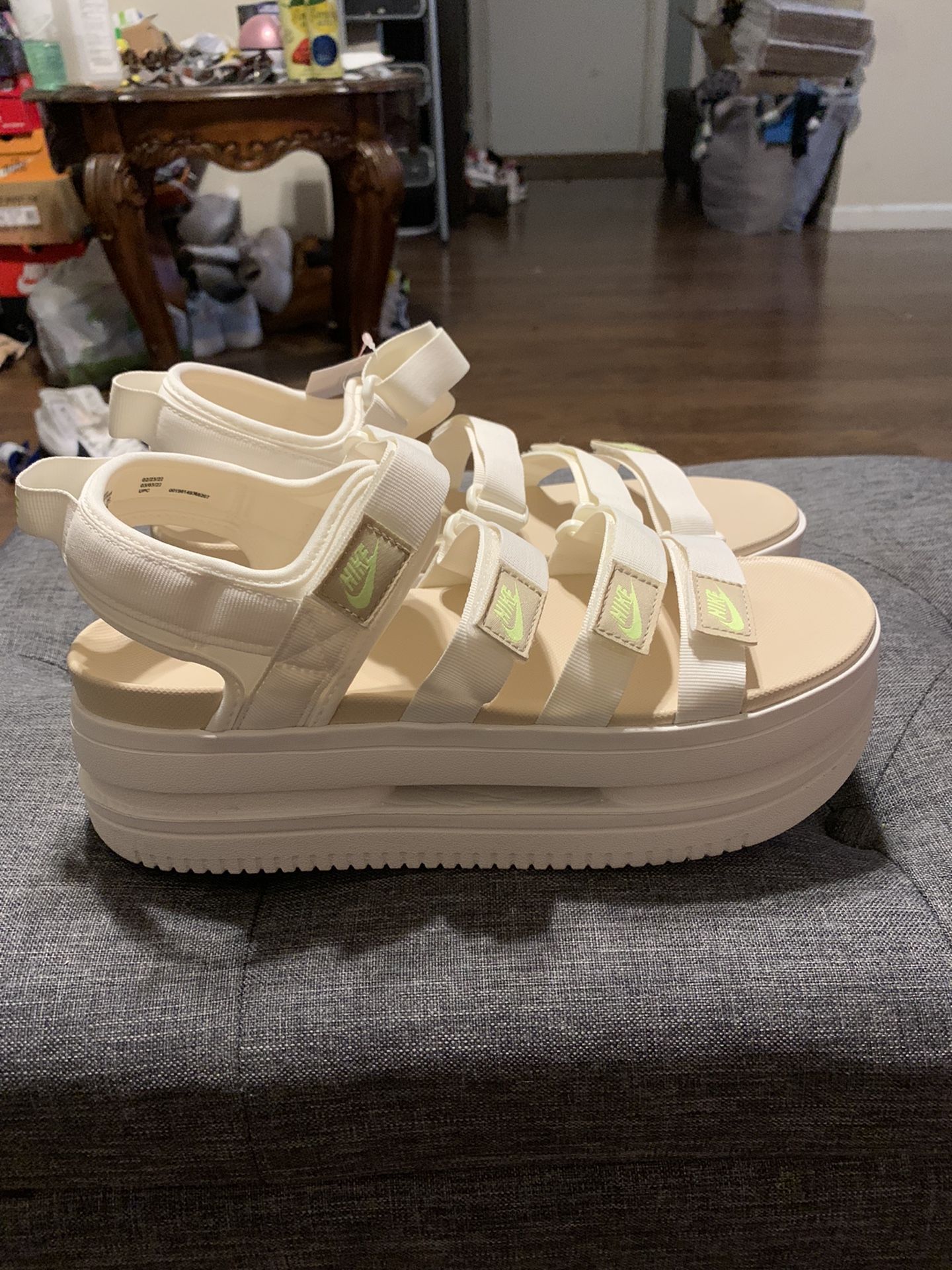 Nike Icon Classic Platform Sandals "Sand Drift"