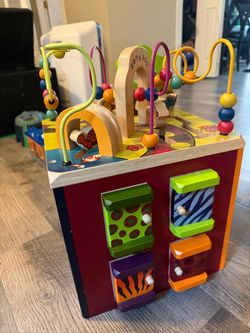 B. Toys Zany Zoo Wooden Activity Cube