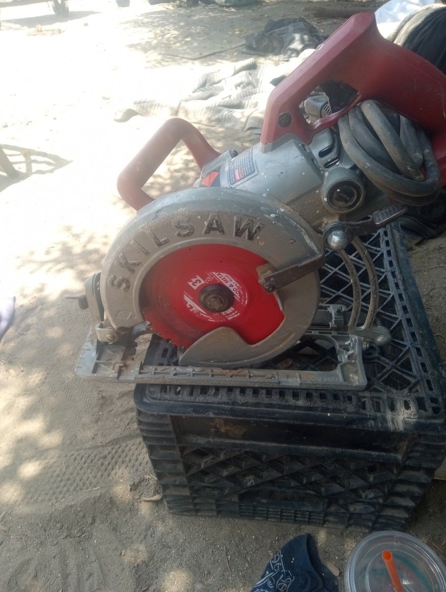 Skill Saw