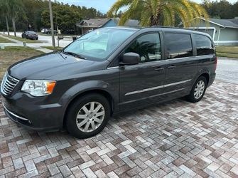 2016 Chrysler Town & Country