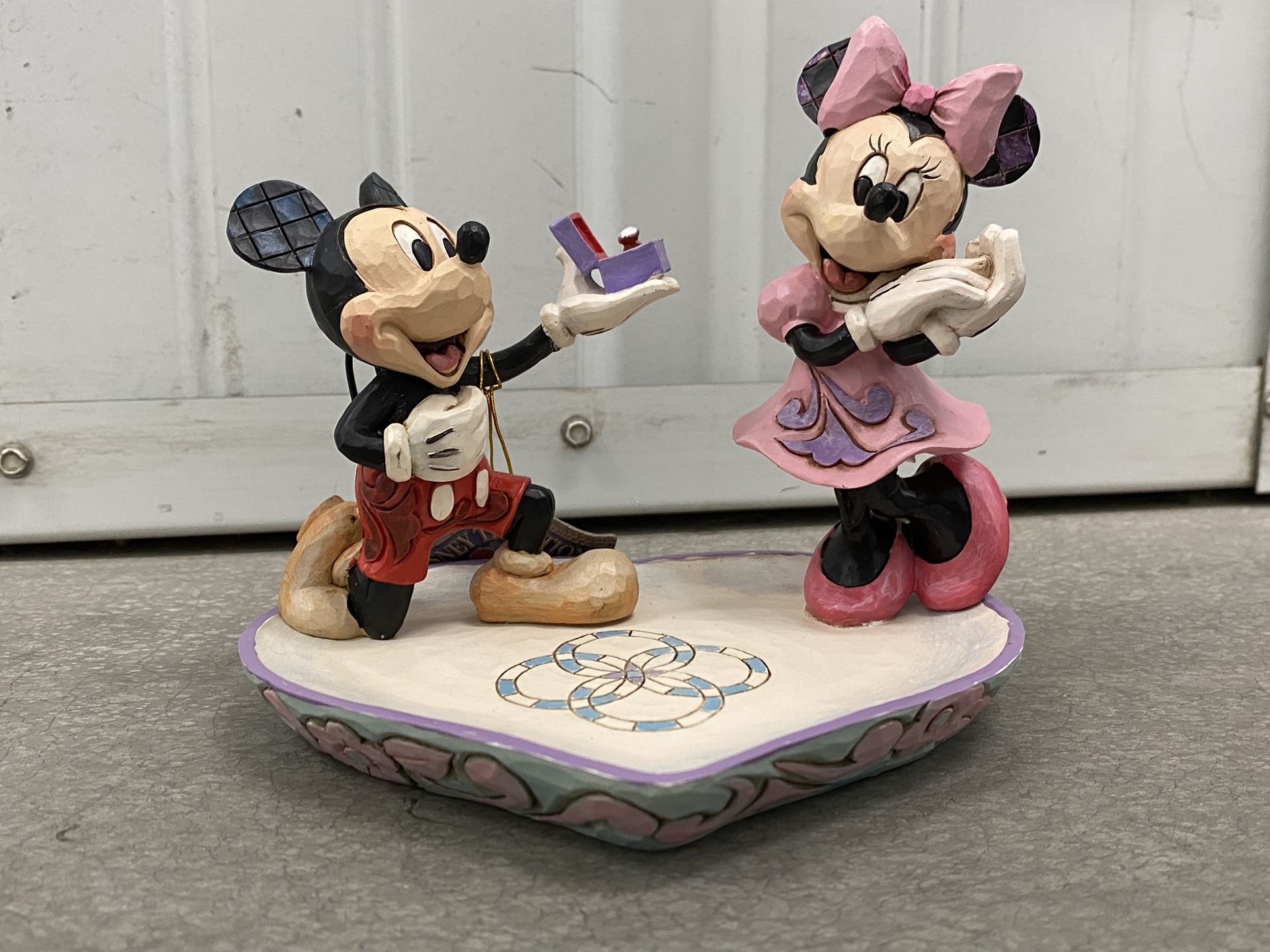 Enesco Disney Traditions Collection Jim Shore Mickey and Minnie Mouse Proposal