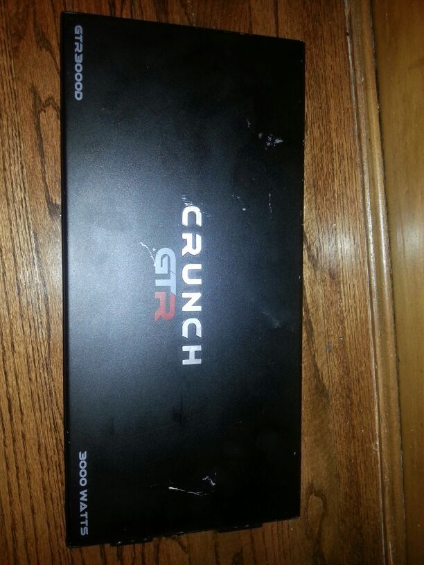 Crunch 3000watts GTR 3000D