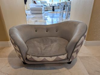 Small Dog Sofa (FREE)