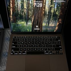 MacBook Air 13” 2020  Rose Gold, Retina, Apple M1 , 8GB Ram, 256GB SSD, macOS Sequoia, Microsoft office Package. Comes with Charger . 