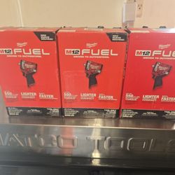 Milwaukee  Stuby  M12