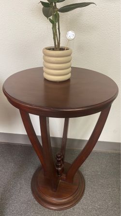 Round Table