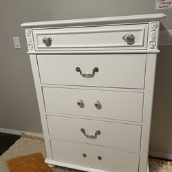 Used White dresser