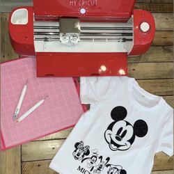 Cricut Explore Air 2 Machine with Tools and Mat – Excellent Condition