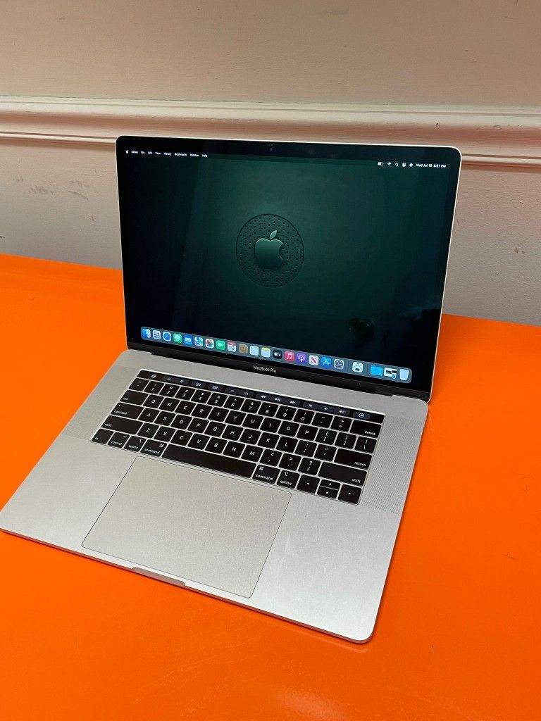 Macbook pro 15 2019 i7 32GB/1TB 【公式通販】