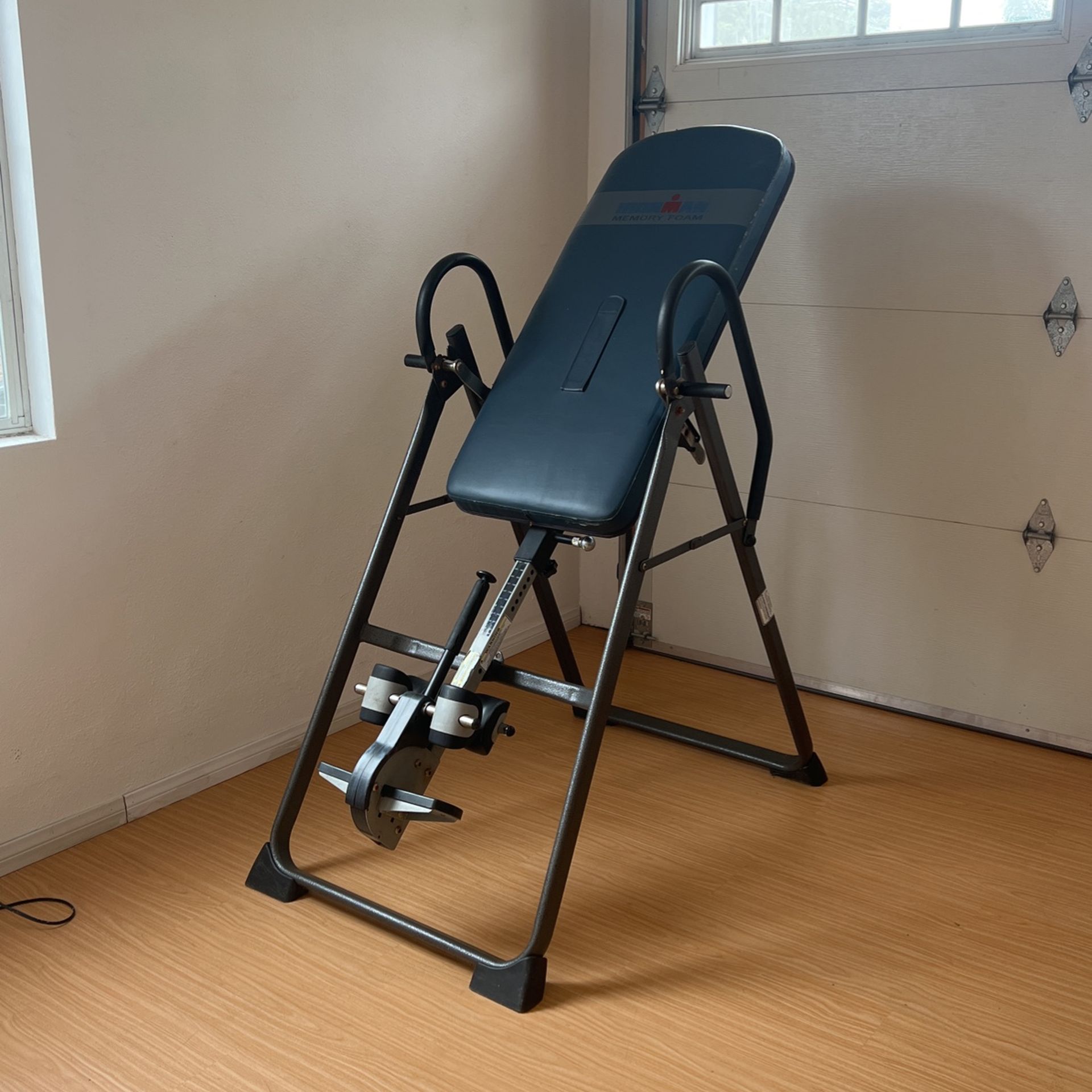 IRONMAN Gravity 4000 Highest Weight Capacity Inversion Table