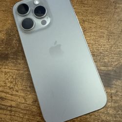 iPhone 15 Pro 128GB Natural Titanium