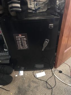 Mini fridge