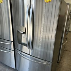 2022 Model 3 Doors Refrigerator 