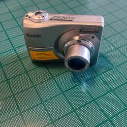 Kodak East Share Digit Camera 