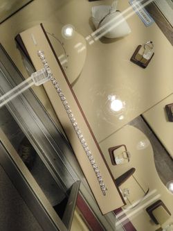 10k White Gold Tennis Bracelet 