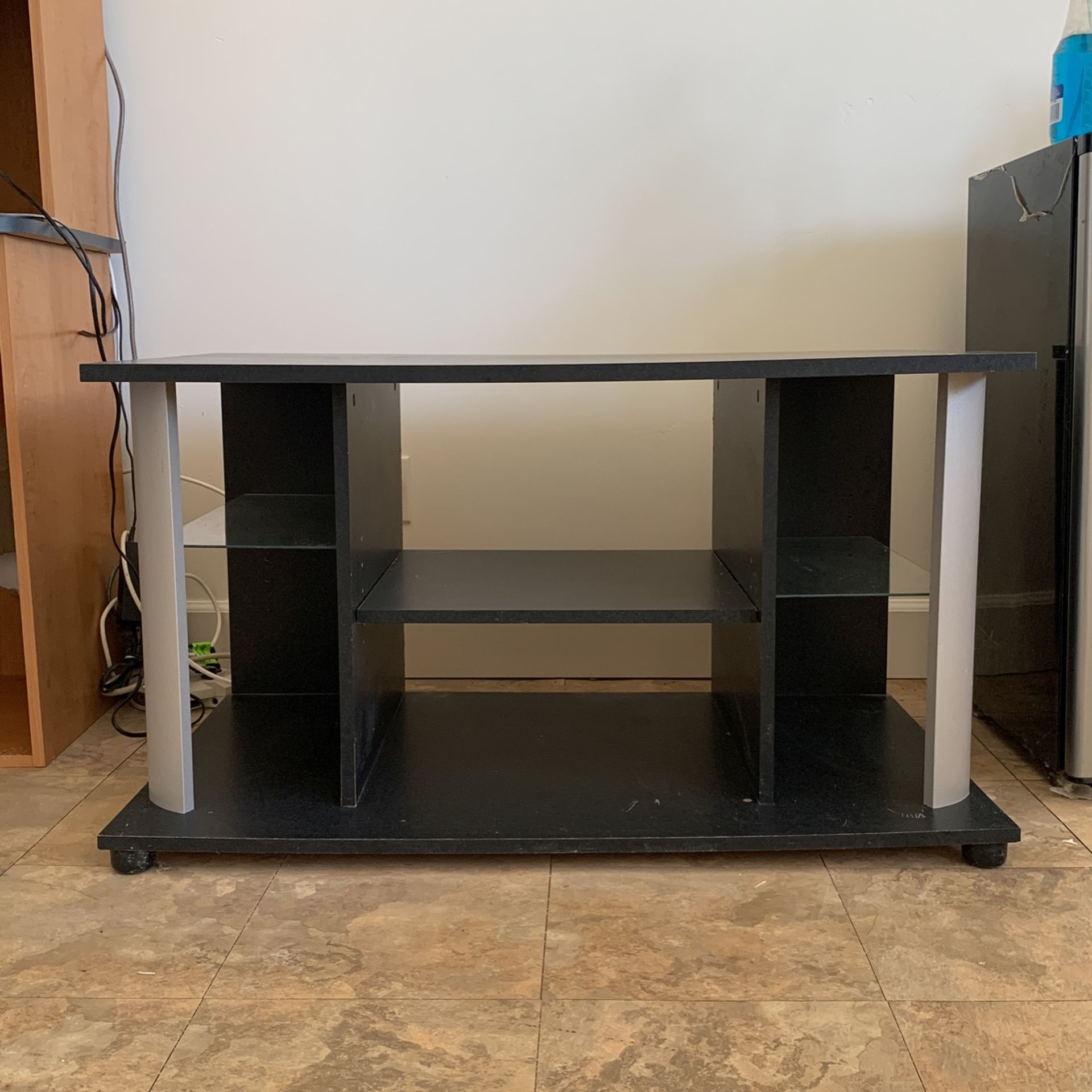 Free TV Table for Sale in Escondido, CA OfferUp