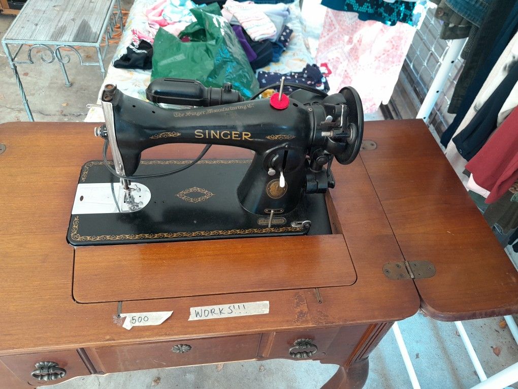 Vintage Singer Sewing Machine
