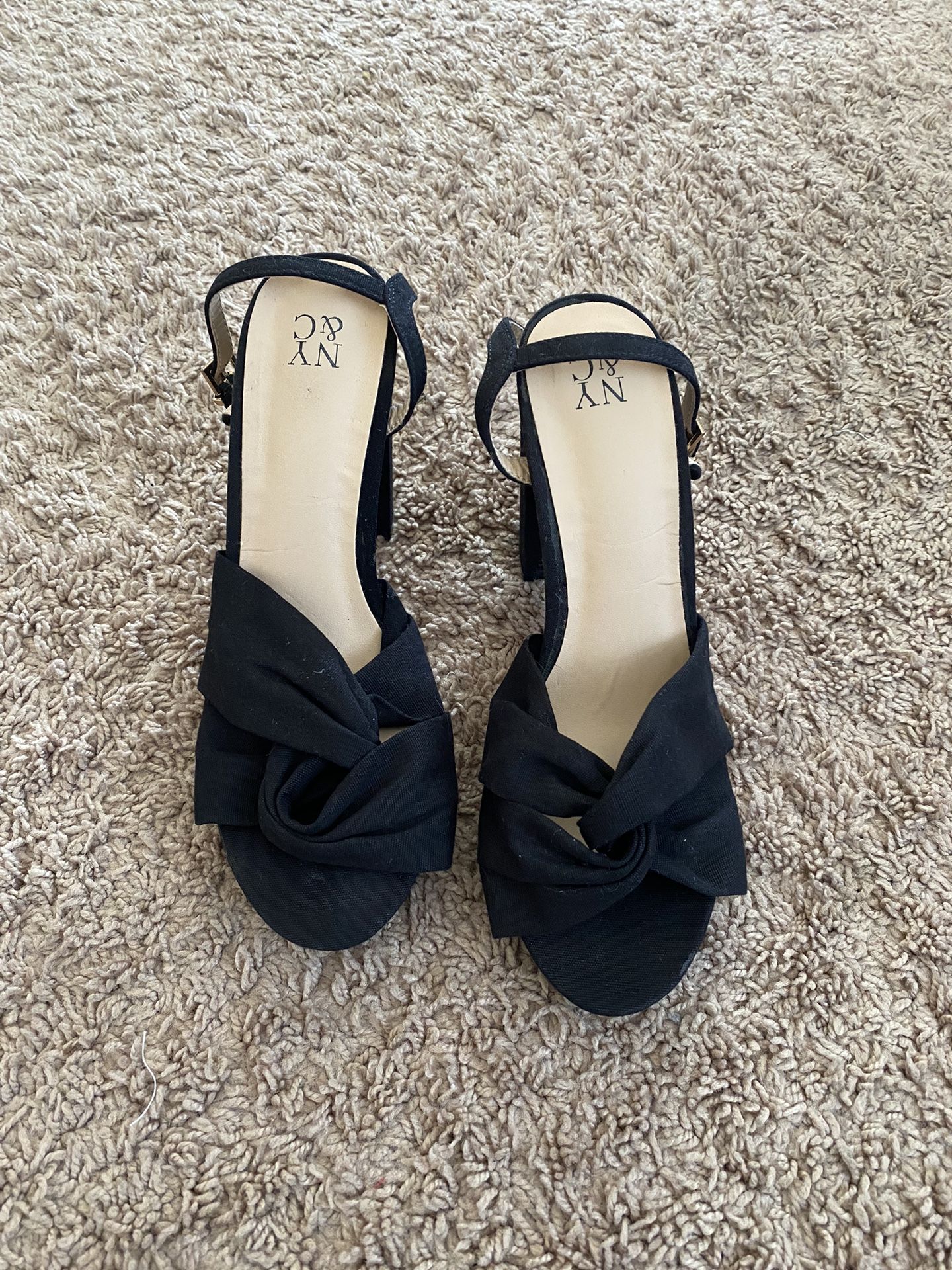 New York & Co Chunky Black Heels Size 8