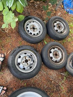 Set of 4 rims a tires