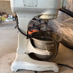 Hobart 12 quart Commercial Bakery Mixer