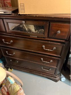 Dresser
