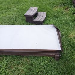 78x79 Spa Cover And Steps, Brown.