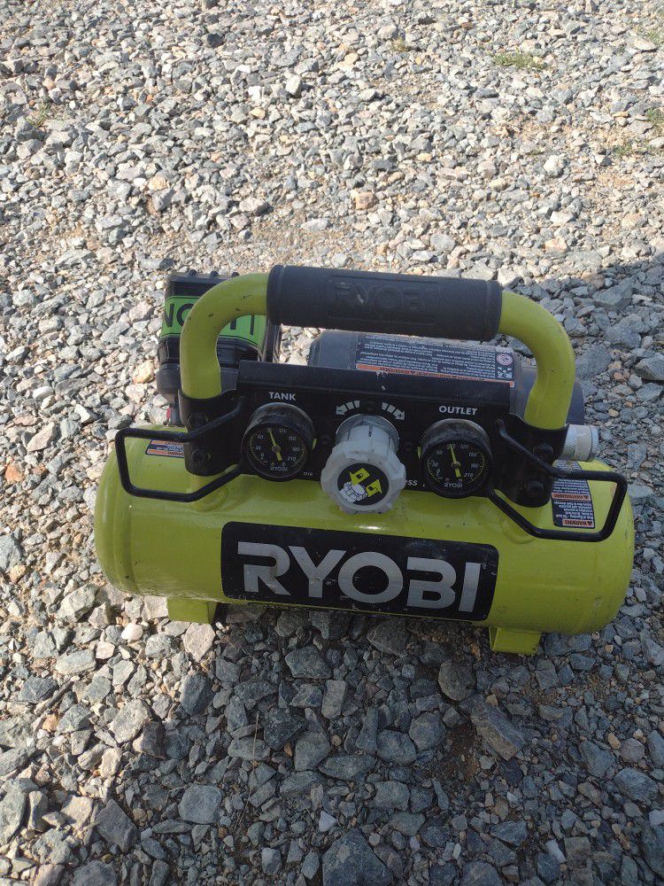 ryobi compressor with a 18v battery 