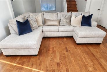 Beautiful Ashley Sectional!
