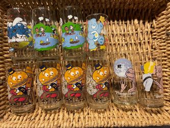 Smurf, peanuts, ET and McD glasses