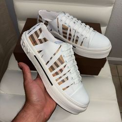 Burberry Shoes 280
