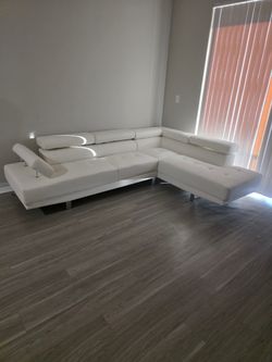 White Sectional Sofa - Sofa Seccional Blanco